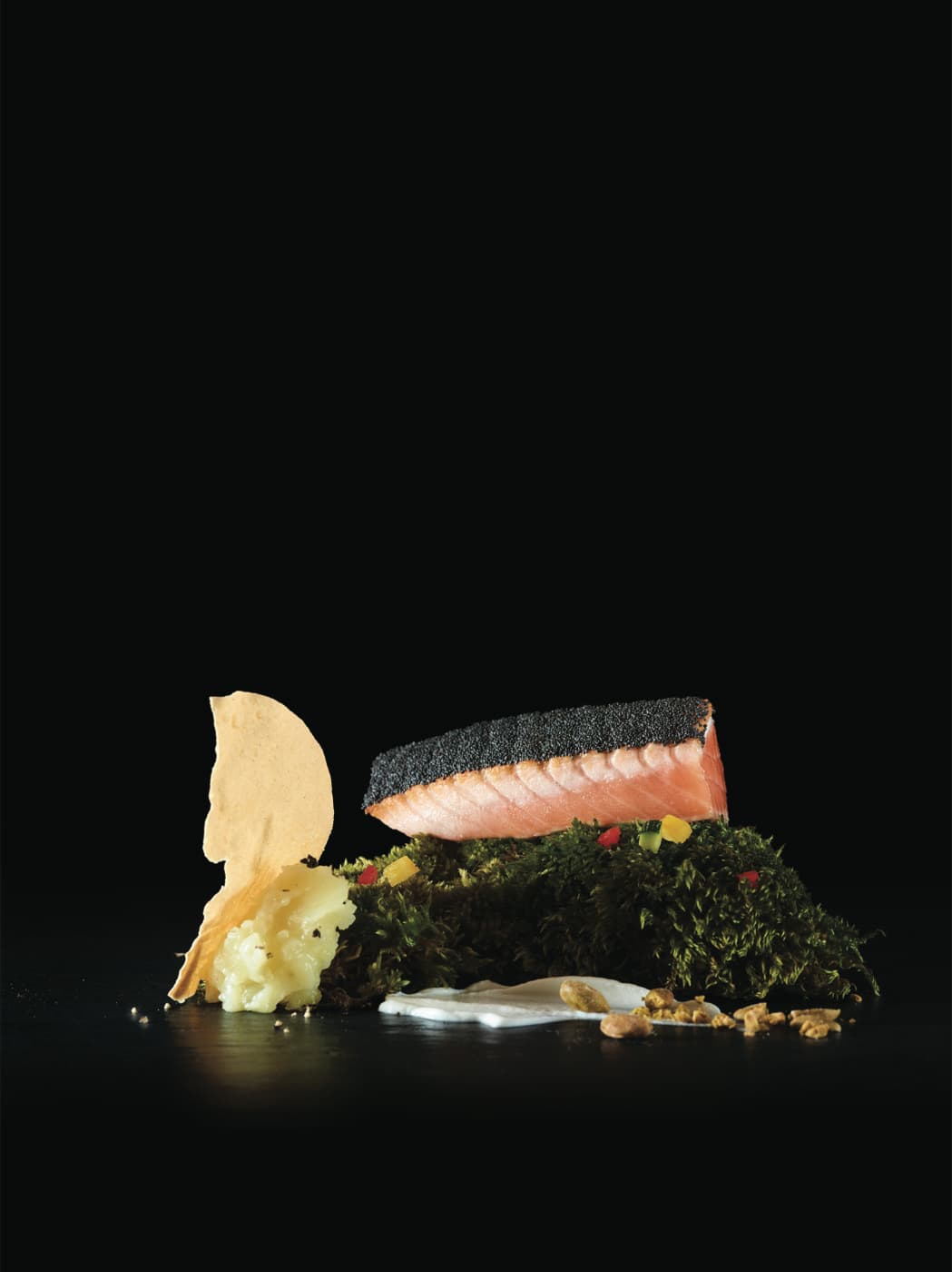 Salmone in crosta in doppia panure con salsa allo yoeggs