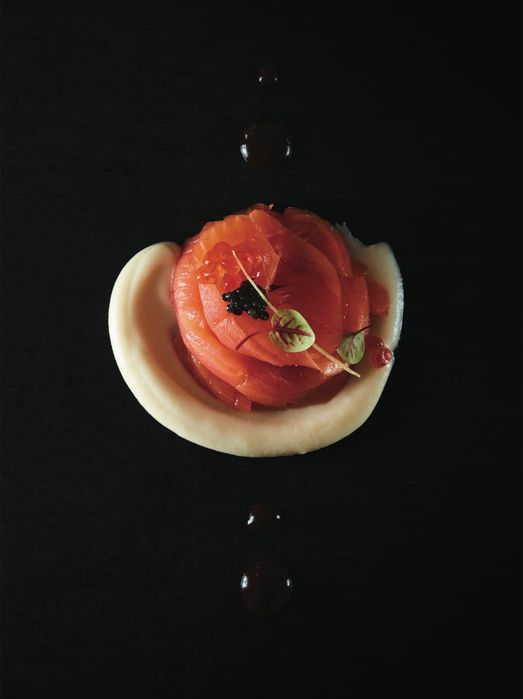 Salmone Upstream e caviale